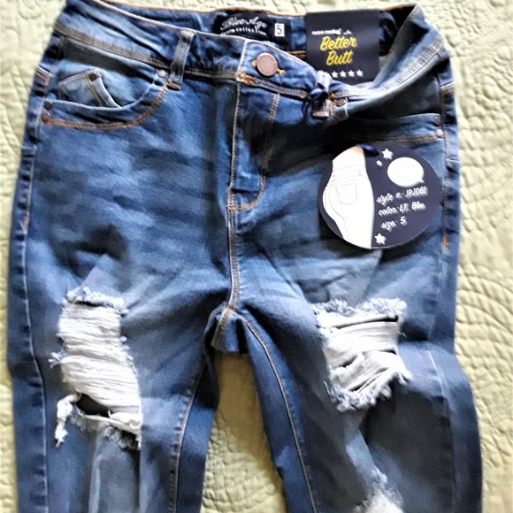 [SOLD] Destroyed Skinny Jeans, Size 5 (Junior) - Picture 3 of 3